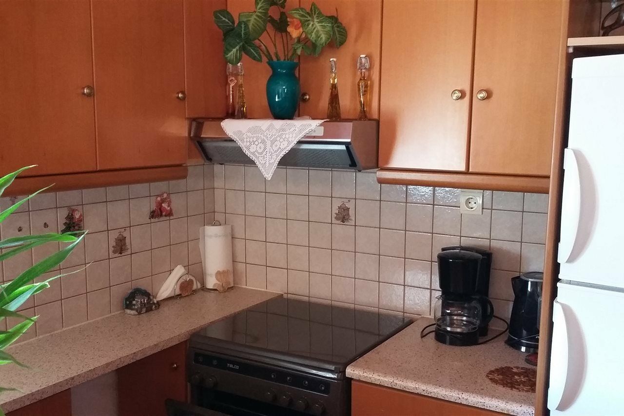 Elia Apartment *