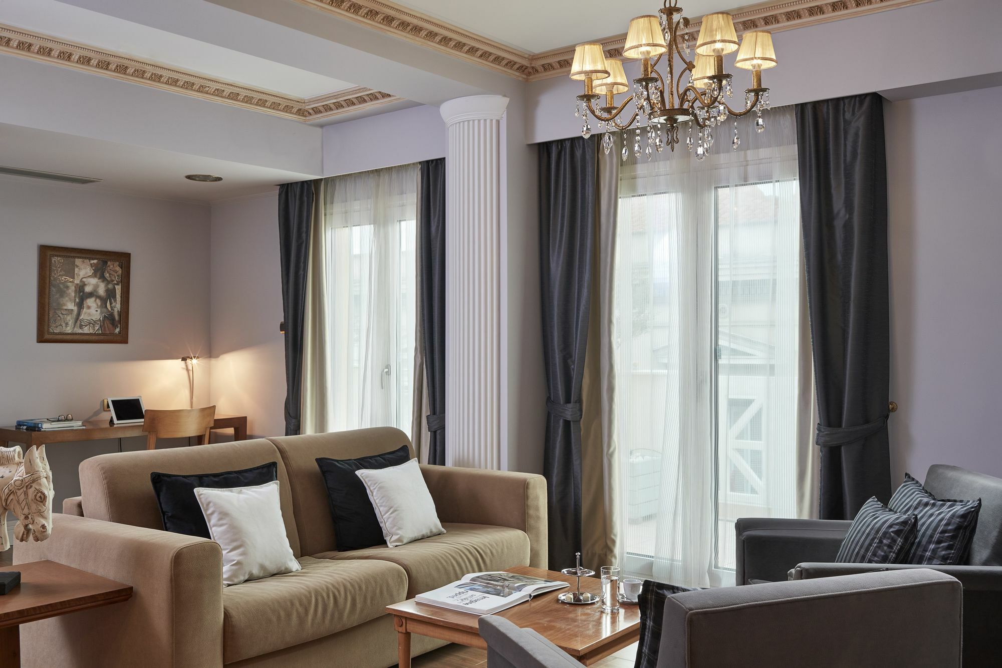 Ava And Hotel 4*