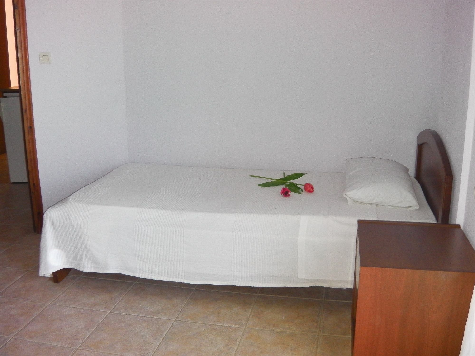 Hotel Iris And Gialos (Crete)