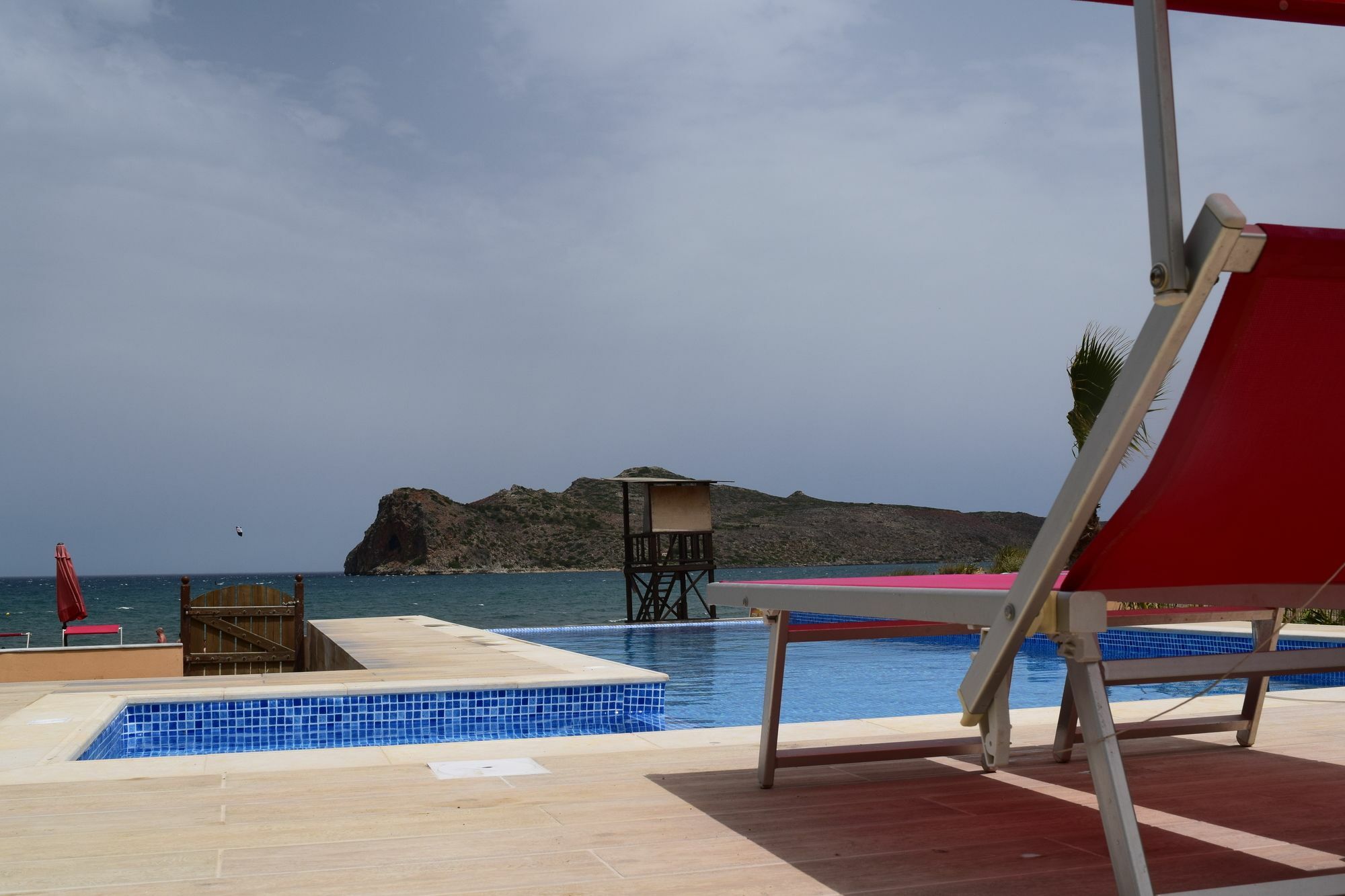 Sea Front Suites, Maisonettes & Apartments * Agia Marina (Crete)