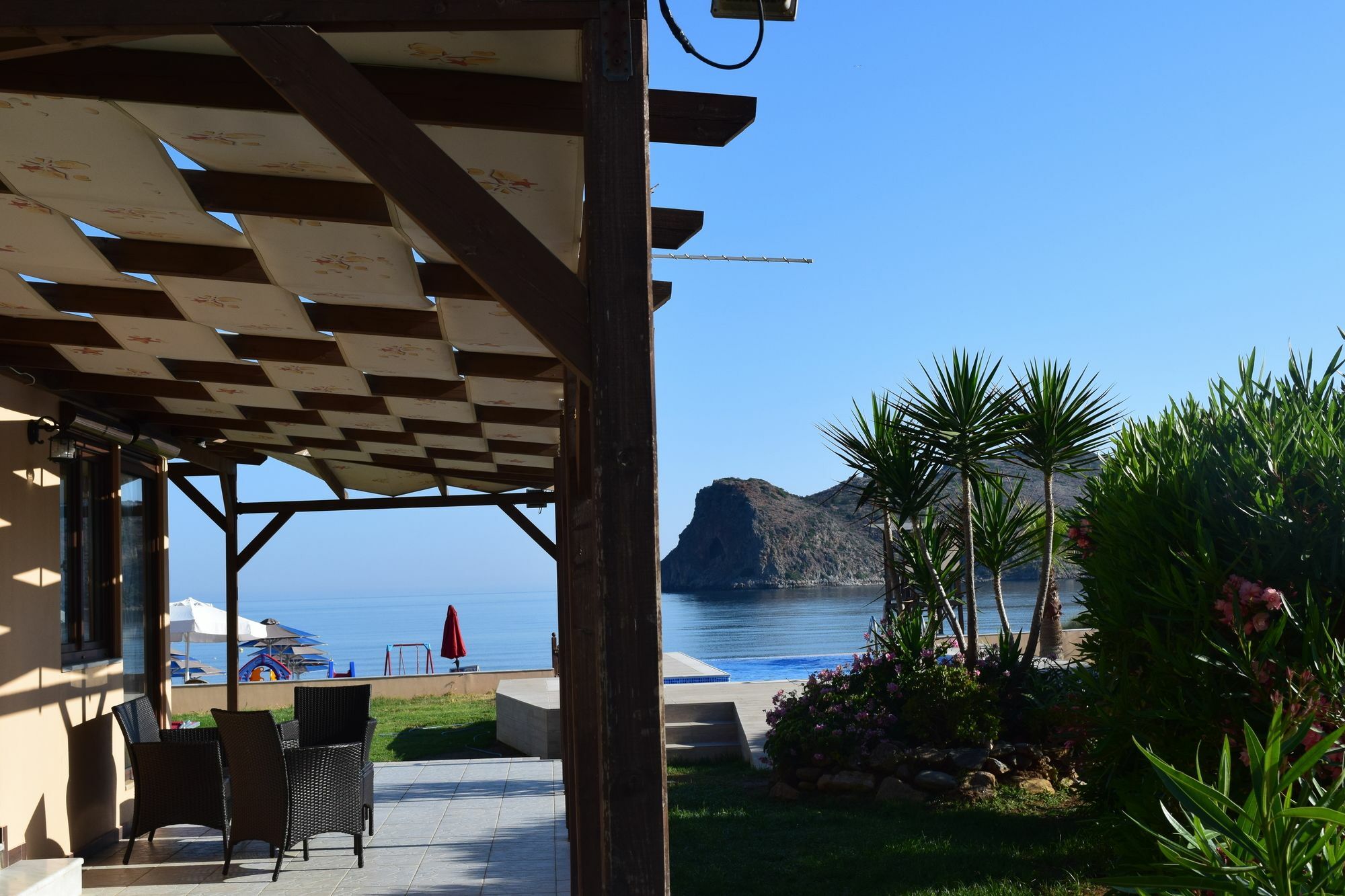 Villa Sea Front Suites, Maisonettes & Apartments Agia Marina (Crete)