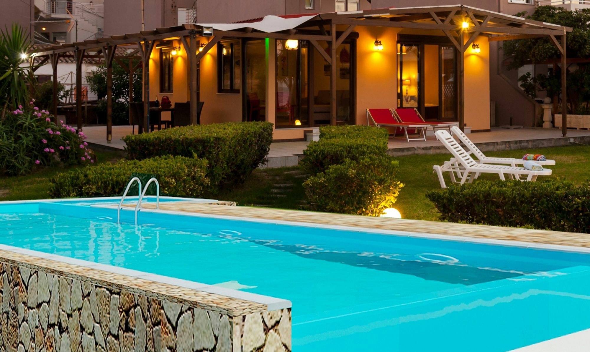 Villa Sea Front Suites, Maisonettes & Apartments