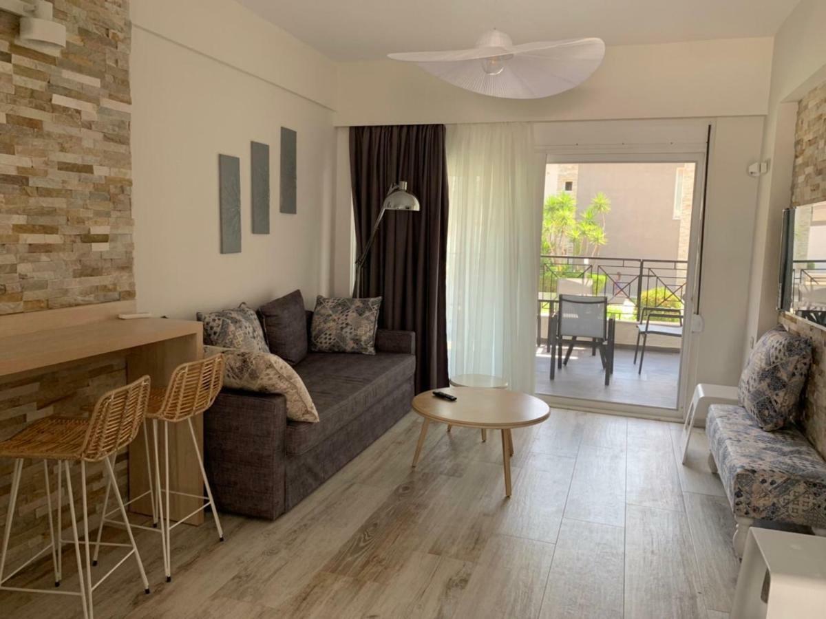 Litsa Apartment *