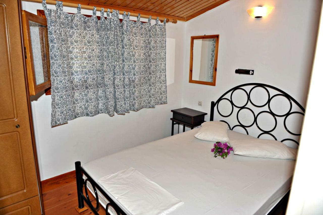 Studios Dimitris Giatras Apartment