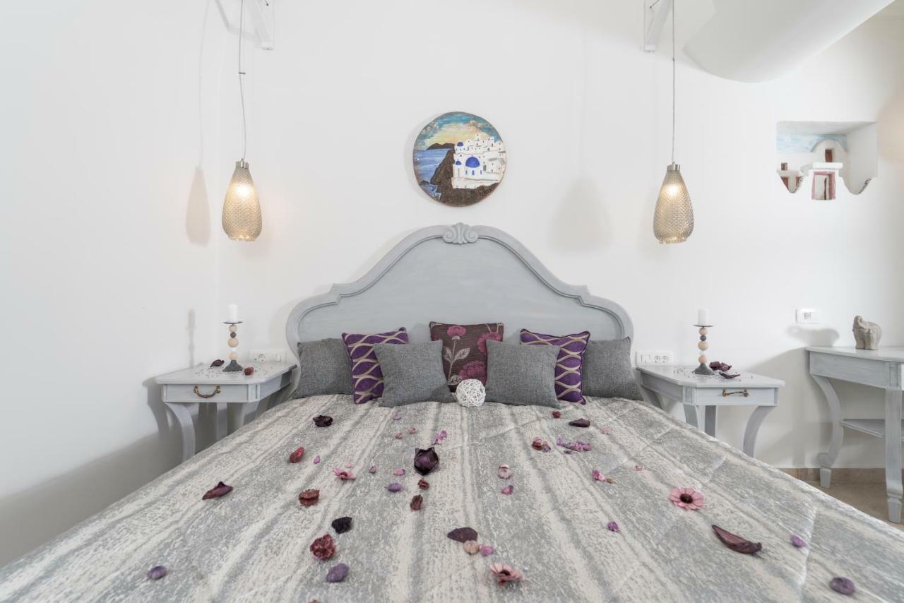 Hotel Smaragdi Perivolos (Santorini)