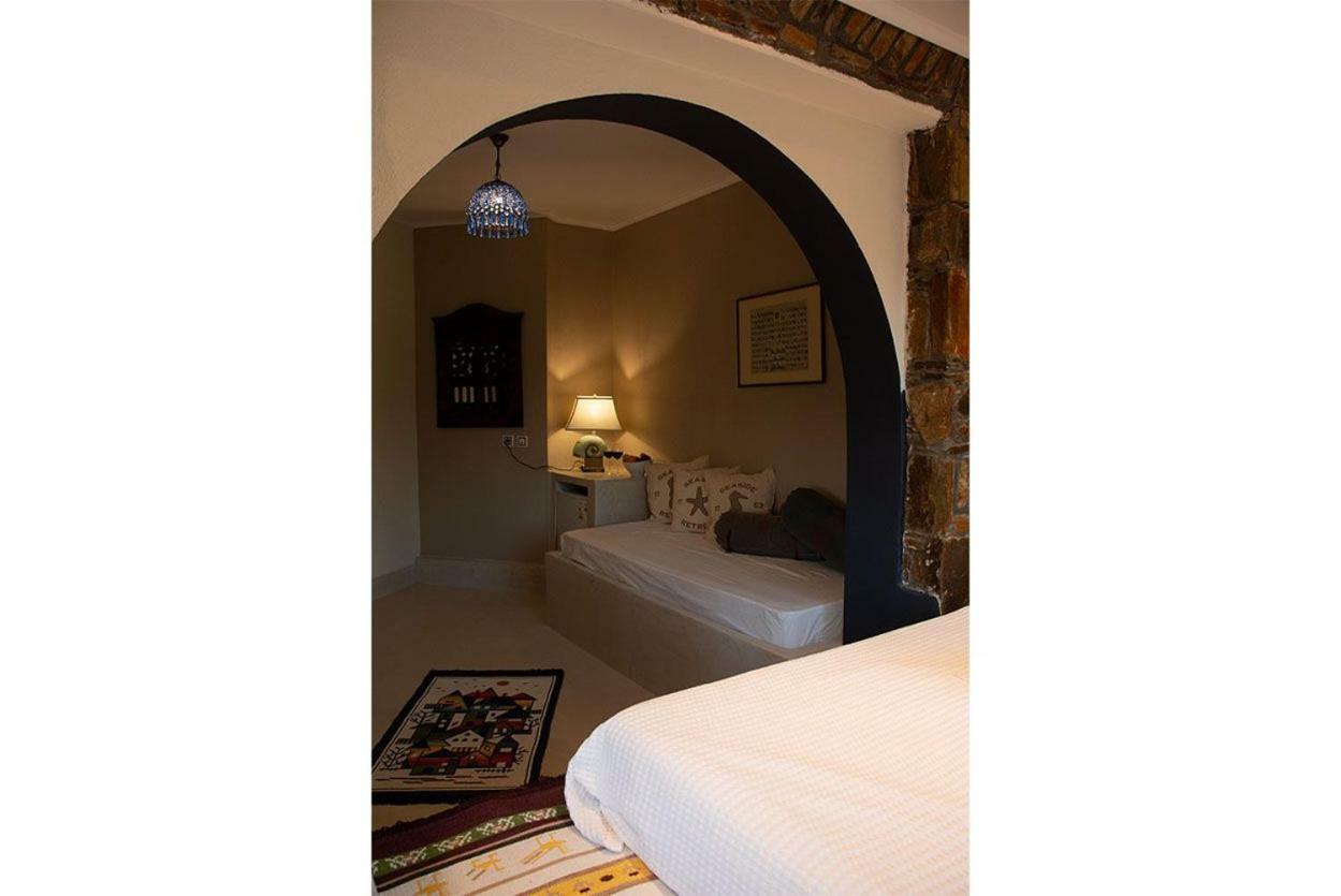 Hotel Kelyfos 4*