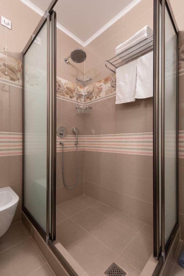 Hotel Dionysos & 3*