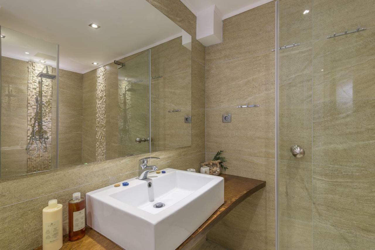 Hotel Lindian Jewel And 3*