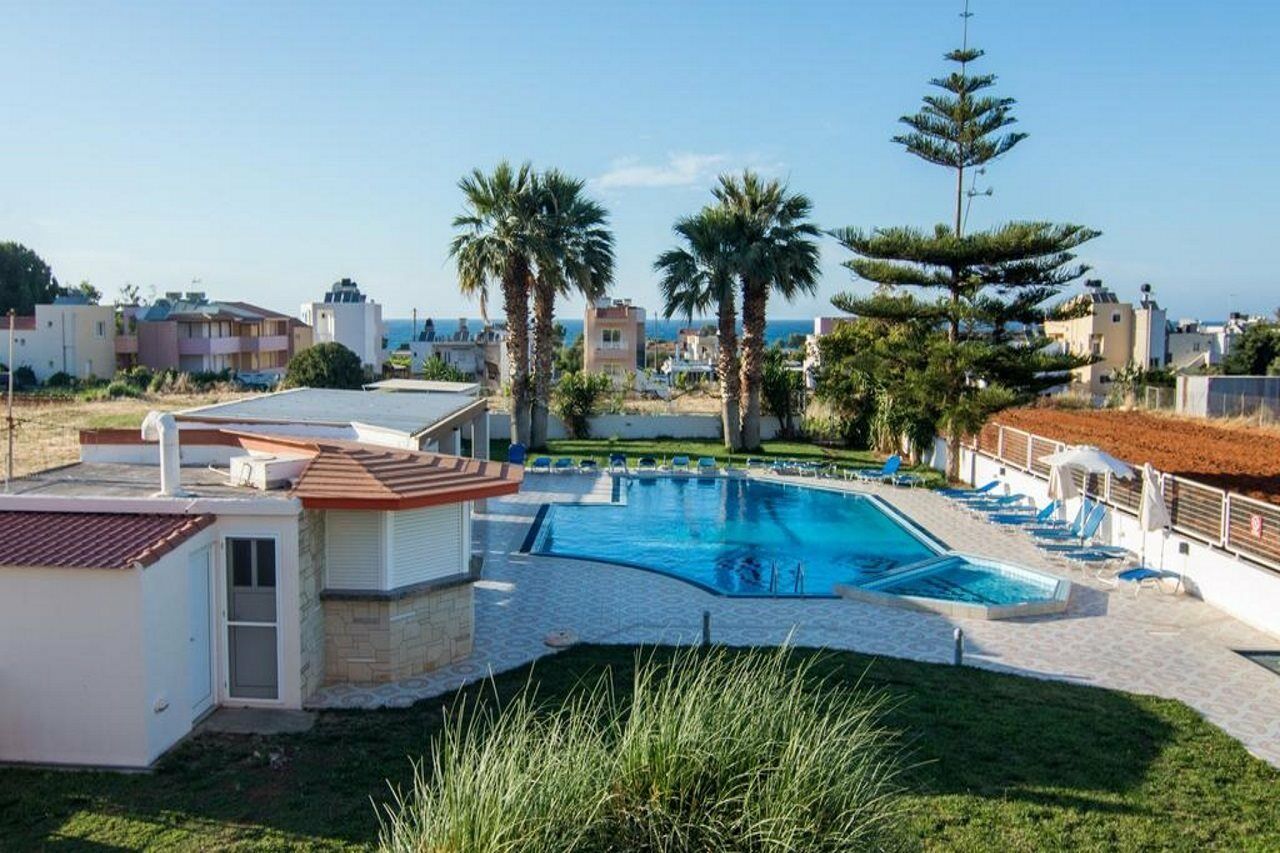 Manolis 3* Malia (Crete)