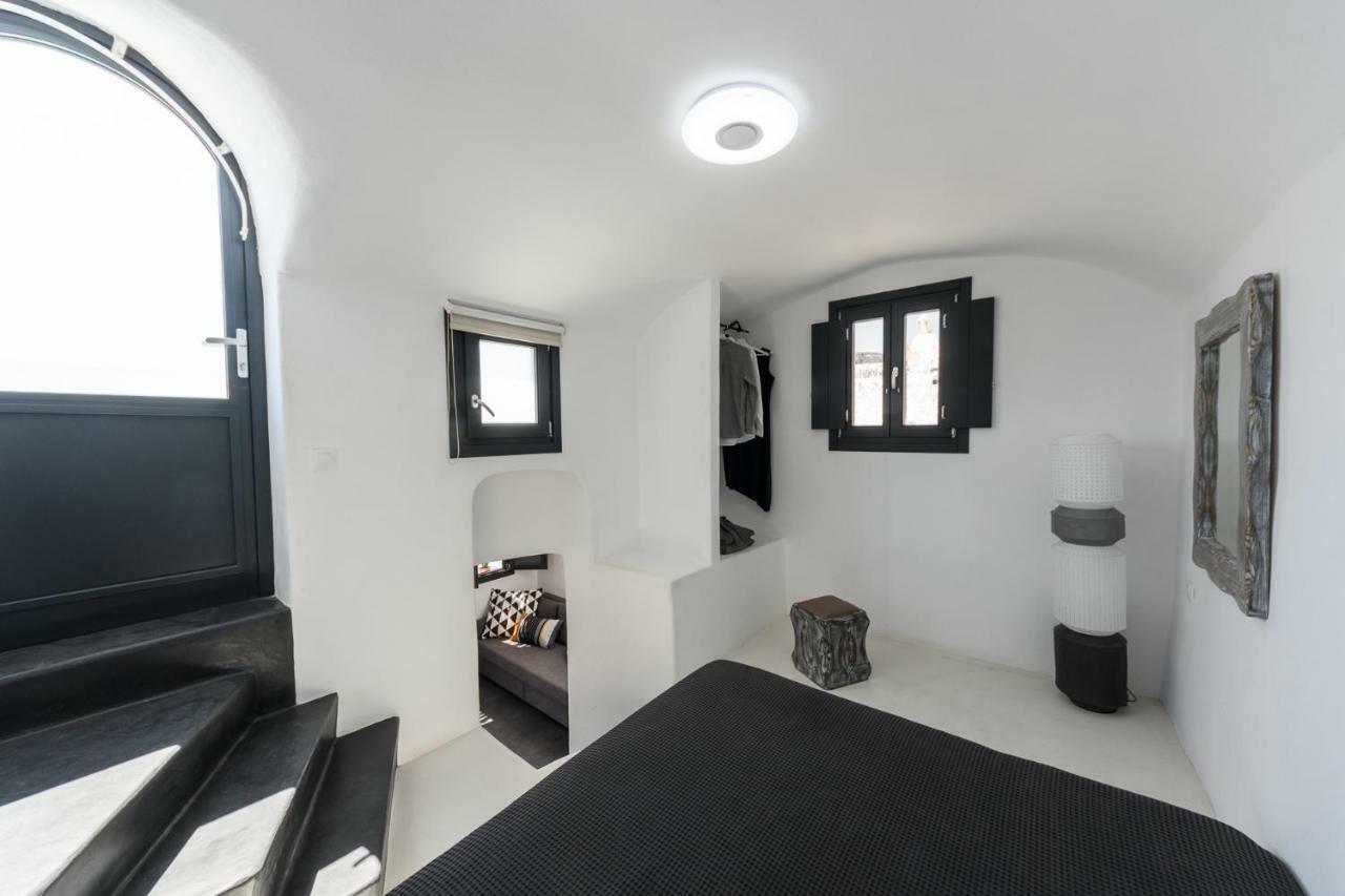 The Luna Villa Emporio (Santorini)