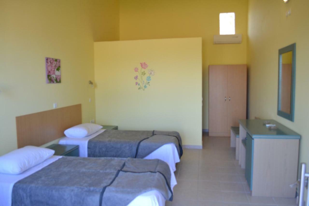 Bed & Breakfast To Akrogiali