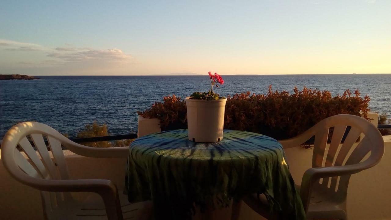 Taverna Akrogiali * Loutro
