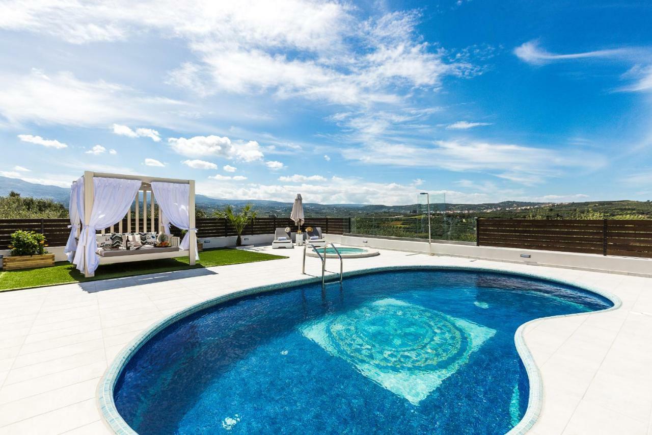Villa Caramel Villa, With 40m2 Pool & Whirlpool, By Thinkvilla