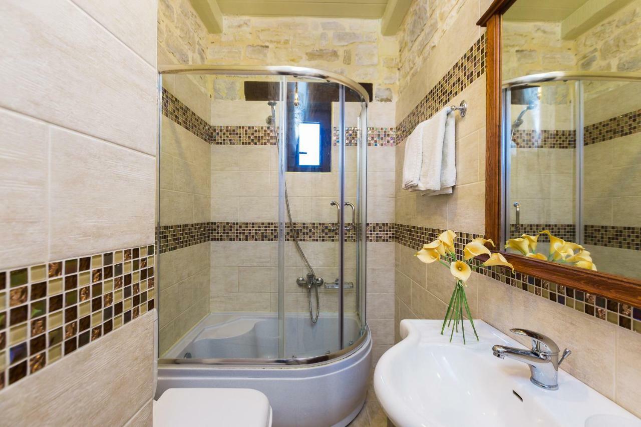 Caramel Villa, With 40m2 Pool & Whirlpool, By Thinkvilla Villa