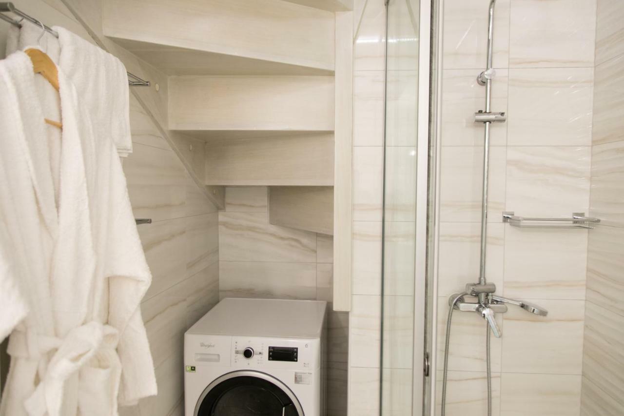 Jacuzzi In The Heart Of Oldtown Apartment *