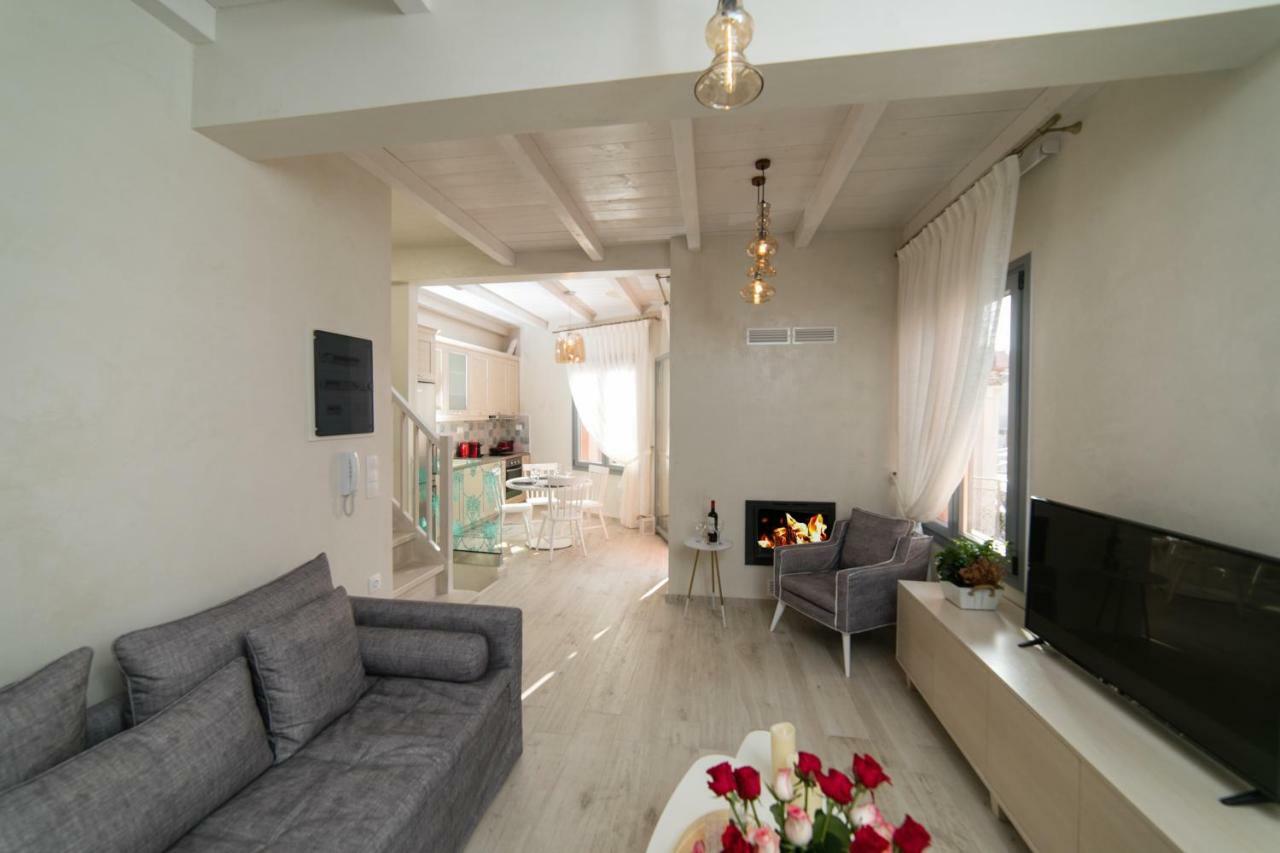 Jacuzzi In The Heart Of Oldtown Apartment