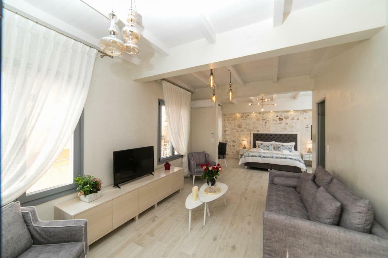 Jacuzzi In The Heart Of Oldtown
