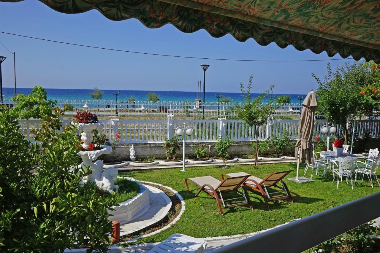 Villa Fofo - Beautiful Sea Front With 650m2 Garden Nea Kallikrateia