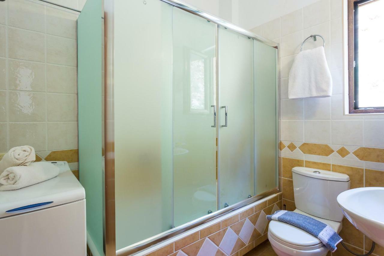 Anastasia Villa, Libyan Seaviews With Heated Pool, By Thinkvilla Villa *