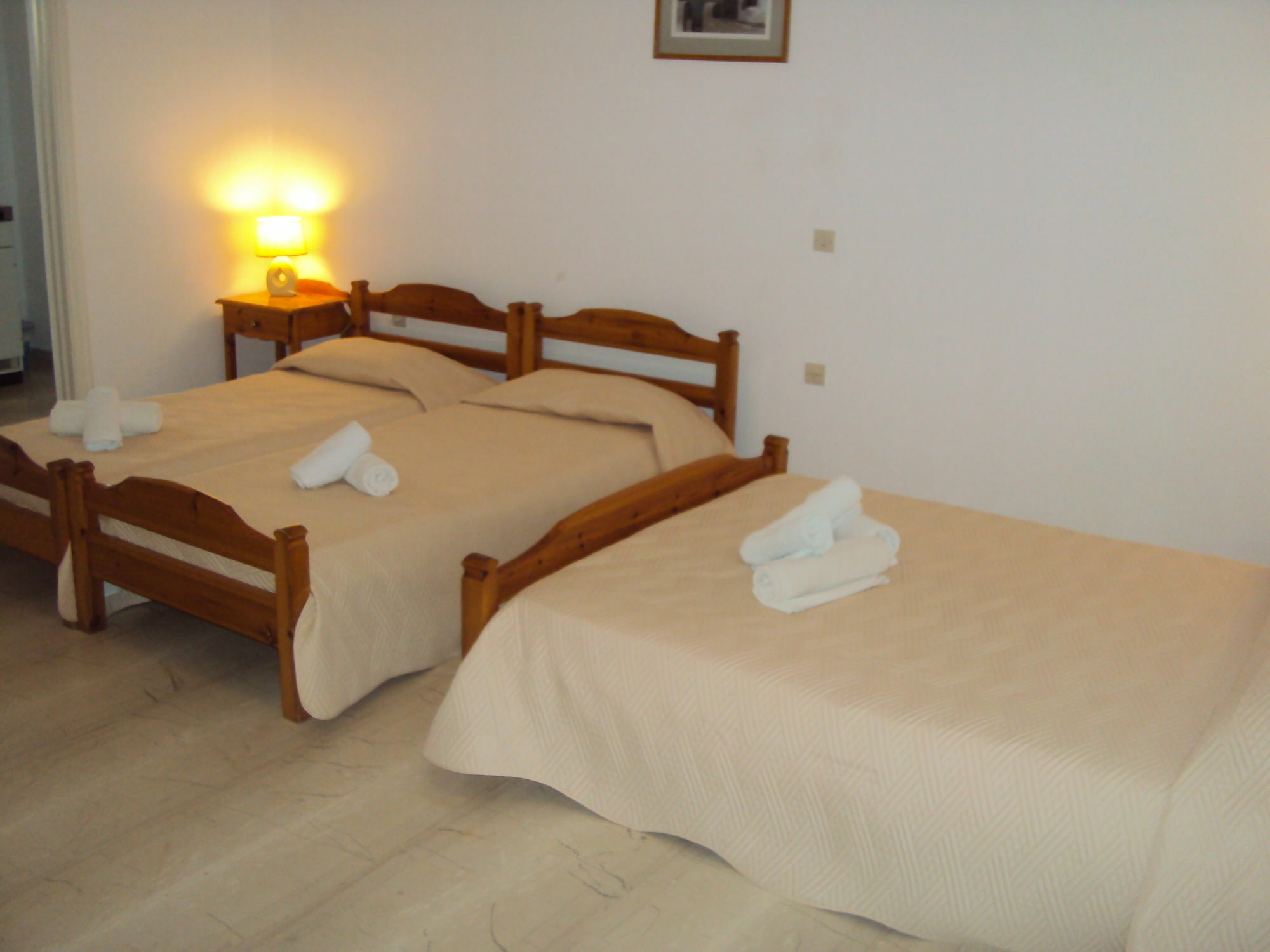 Bella Sant Perissa (Santorini)