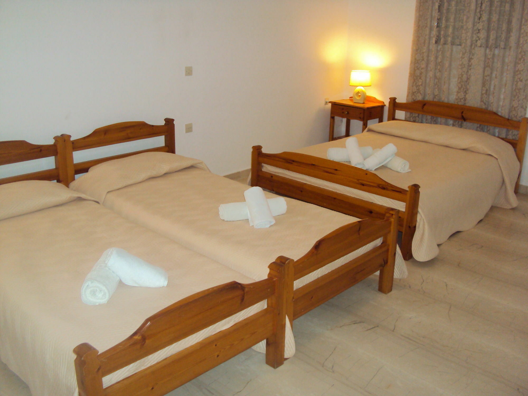 Bella Sant 2* Perissa (Santorini)