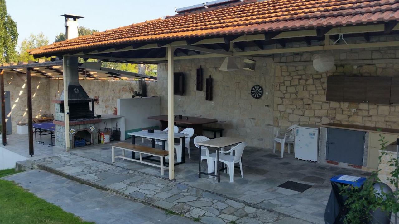 Apartment Amparoudes