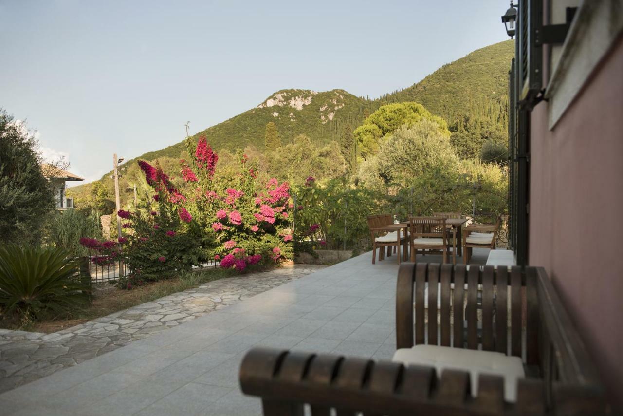 Mariza Corfu * Kamara (Corfu)