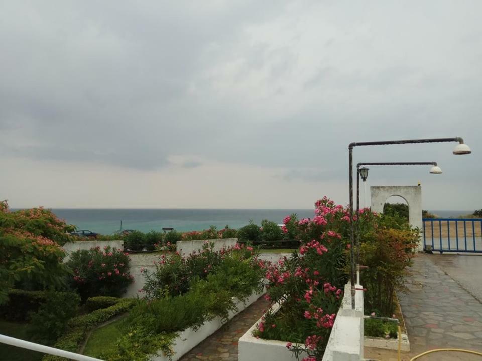 Right Across The Sea Holiday home *