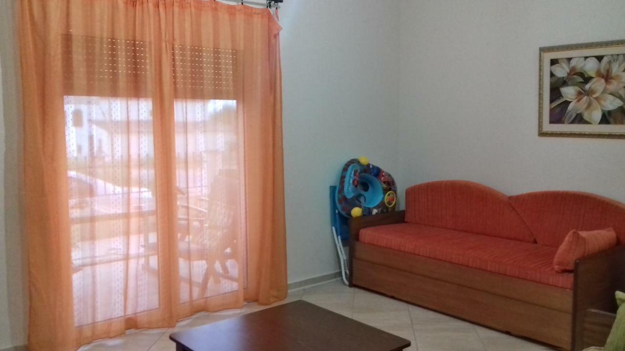 Holiday home Autonomous Maisonette *