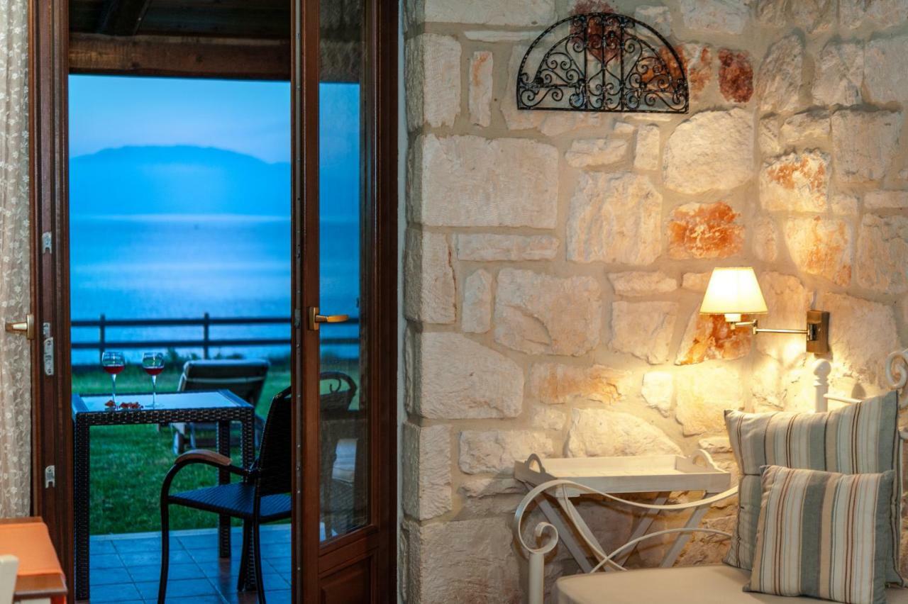 Holiday home Kavos Psarou Amoudi