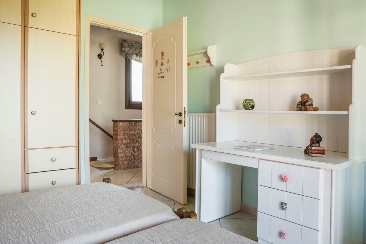 Villa Kefalonia - Charming 3 Bedroom Gardenia