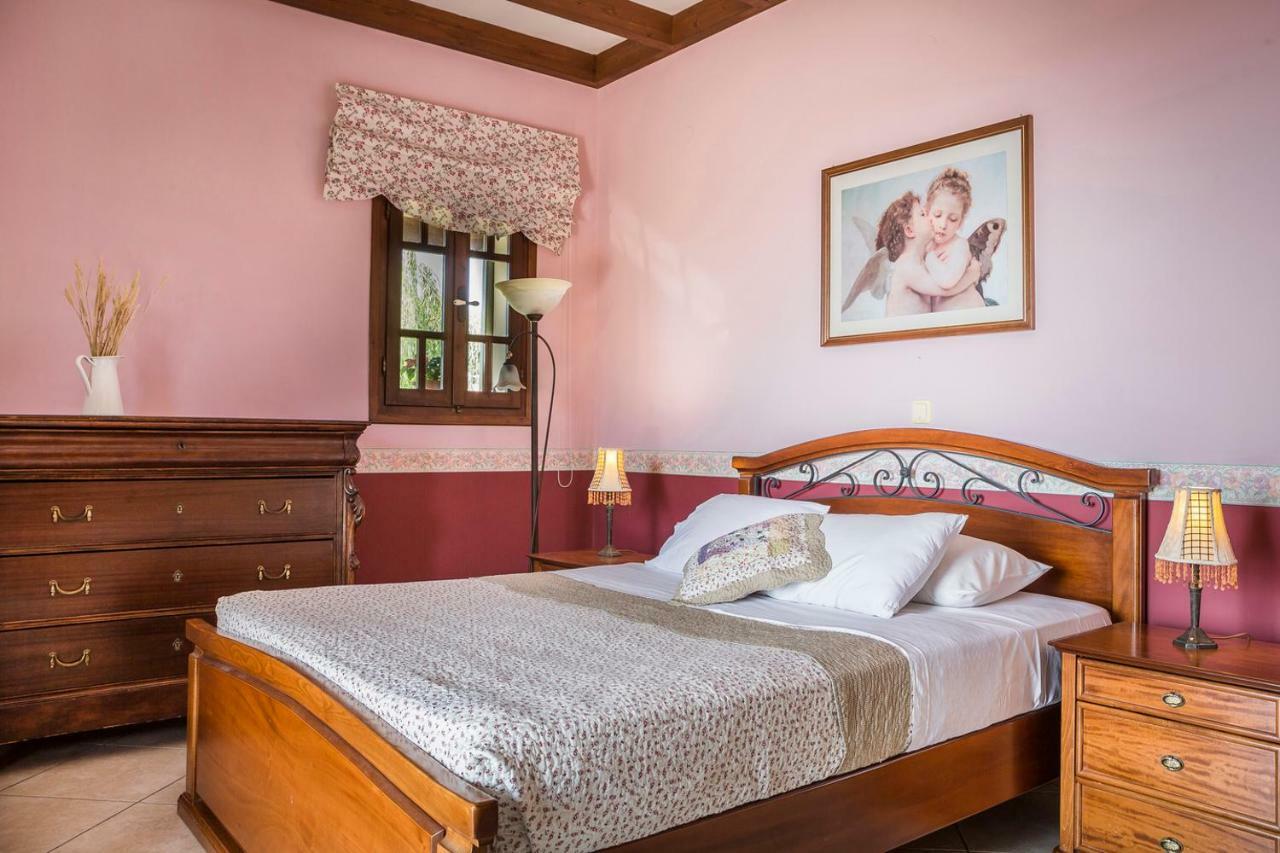 Kefalonia - Charming 3 Bedroom Gardenia *