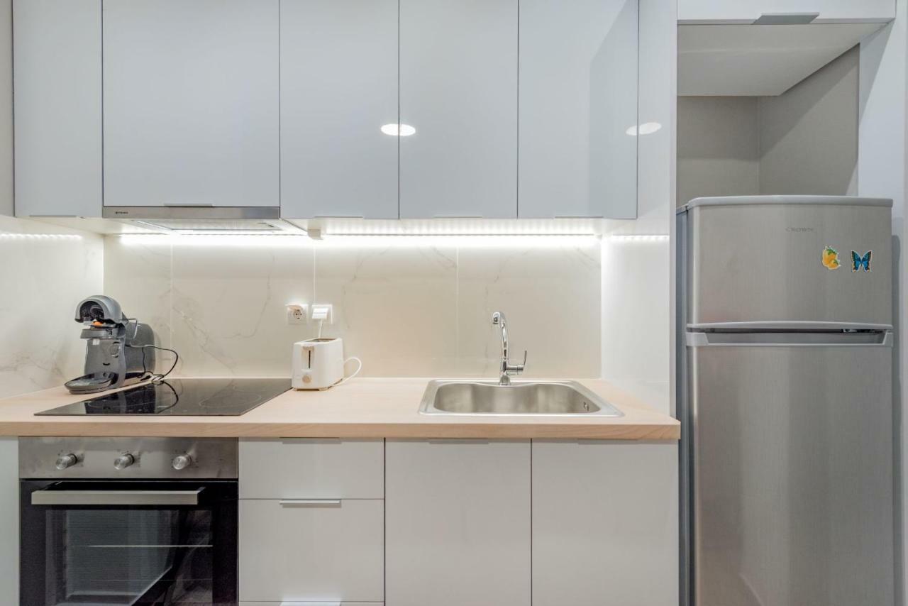 Stylish & Bright In The Centre Apartment *