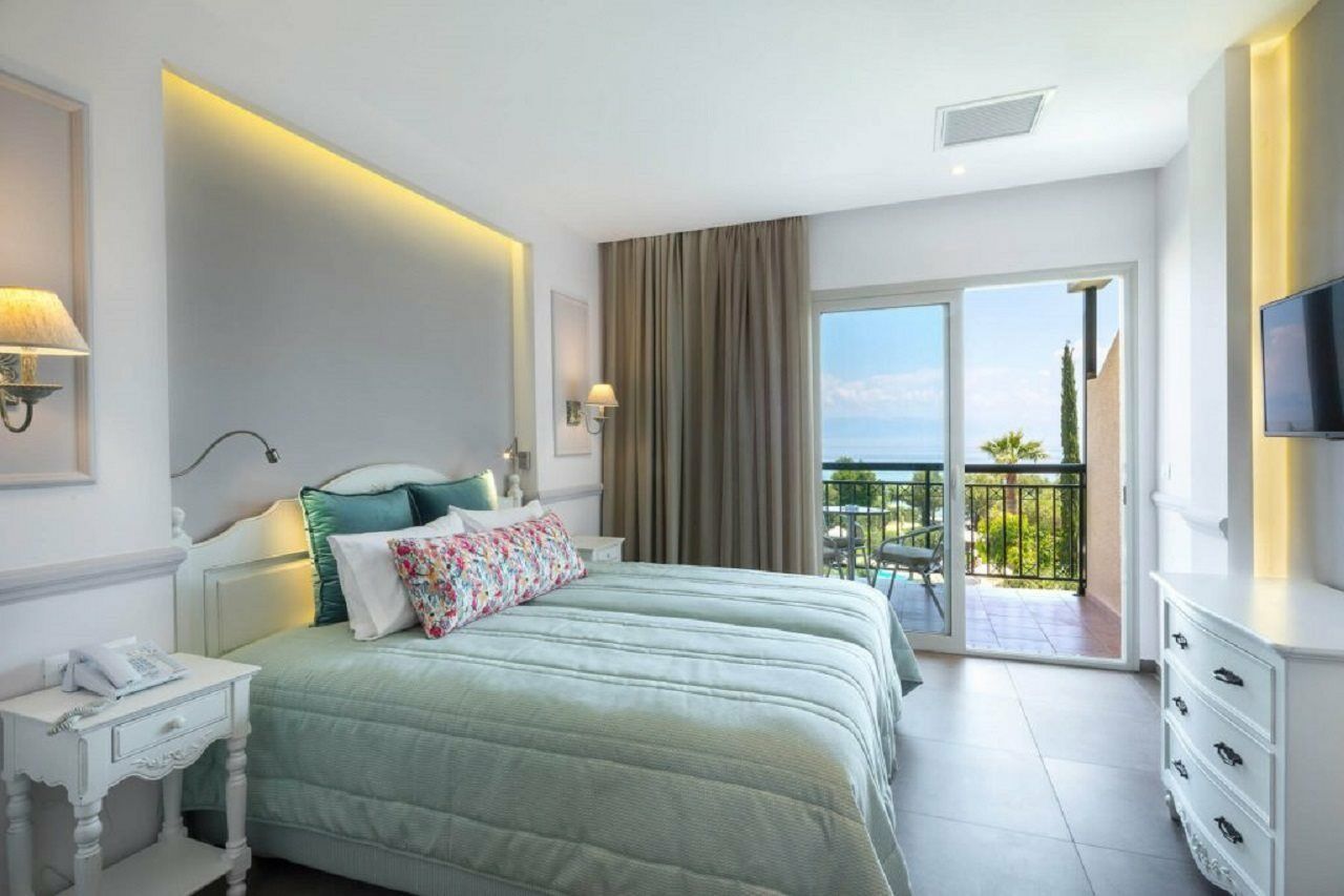 Hotel Delfinia 4*