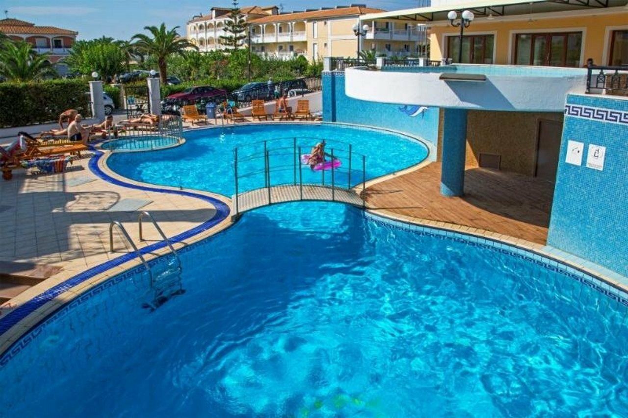 Hotel White Olive Premium 4*