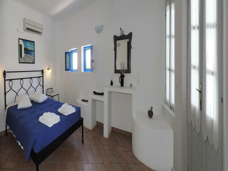 Sea Side Kamari (Santorini)