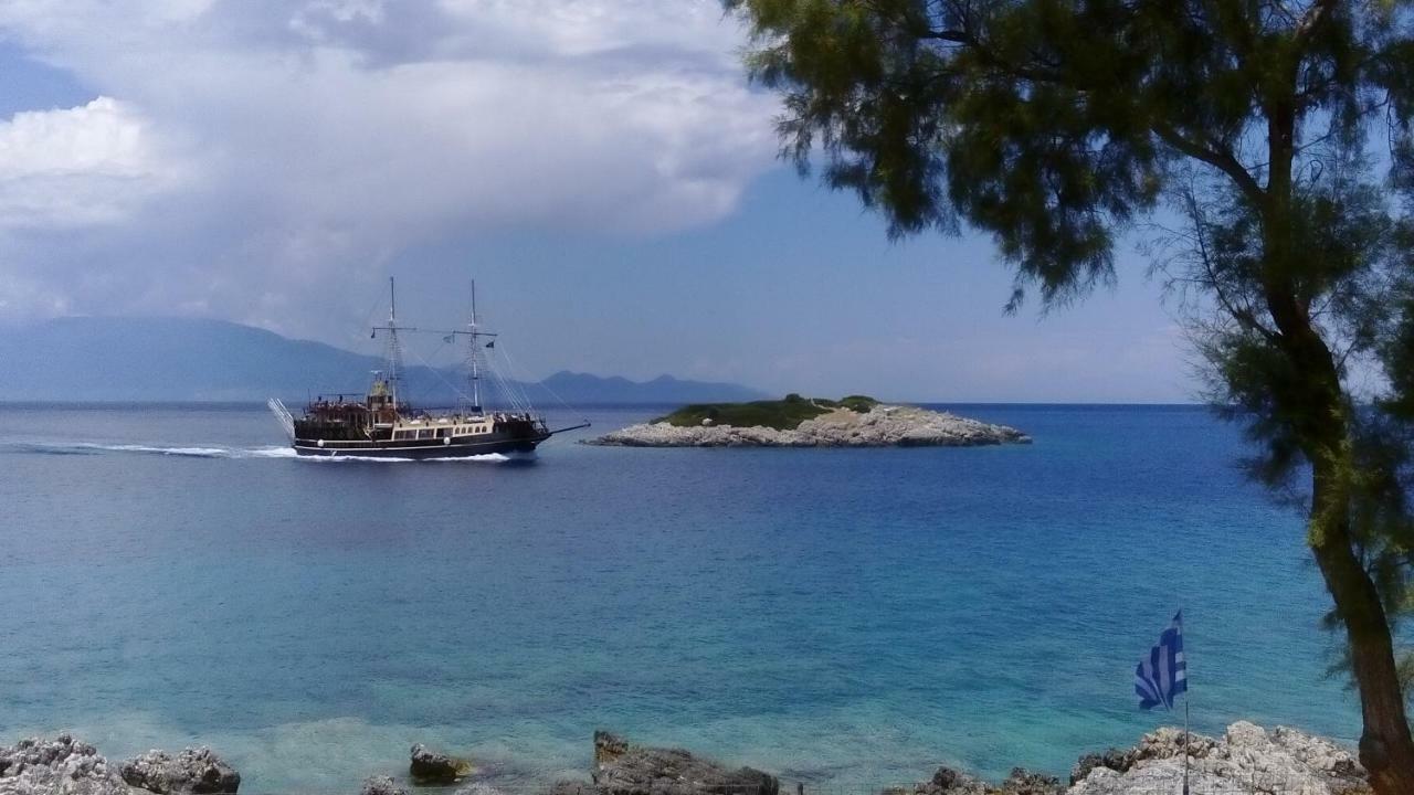 Floreika By The Sea