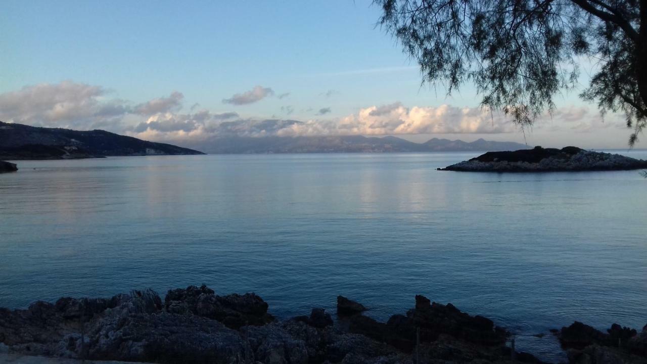 Floreika By The Sea *