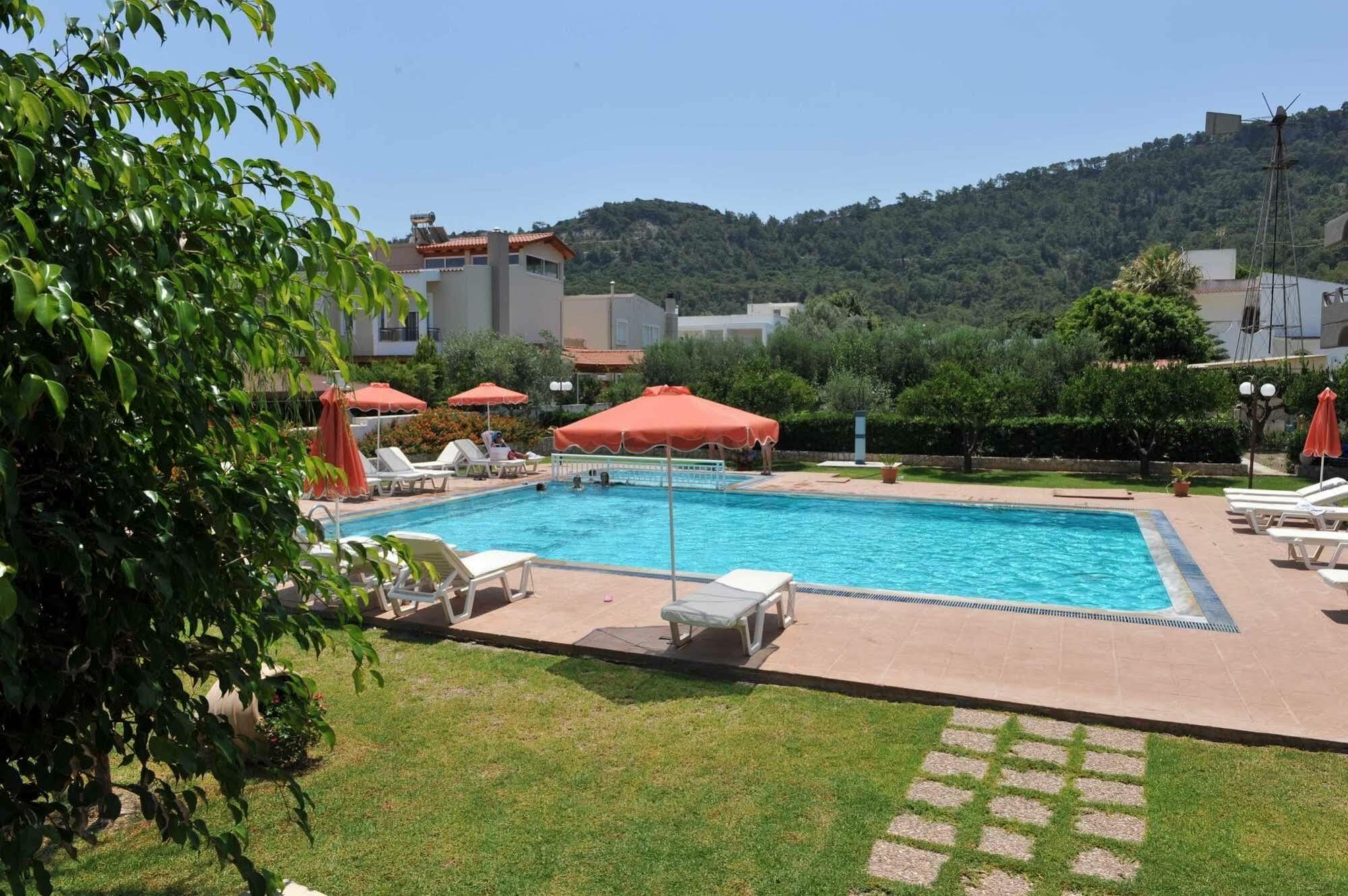 Hotel Santa Helena 3*