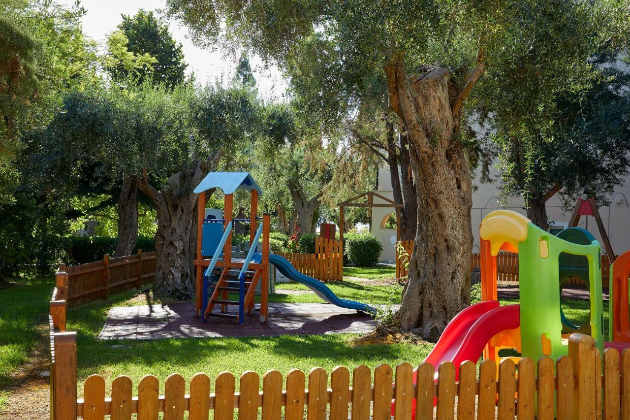 Hotel Delfinia 4*