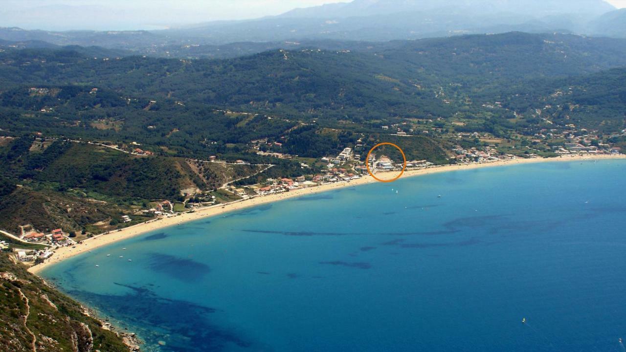 Belle Helene Agios Georgios Pagon