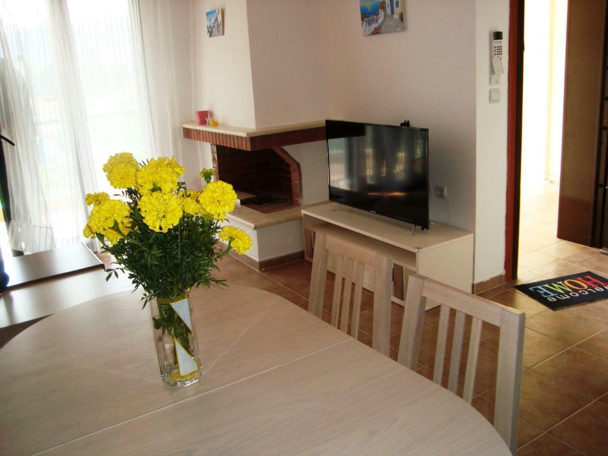 Apartment For Family Kriopigi