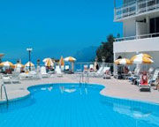 Hotel Golden View Sinarades 2*