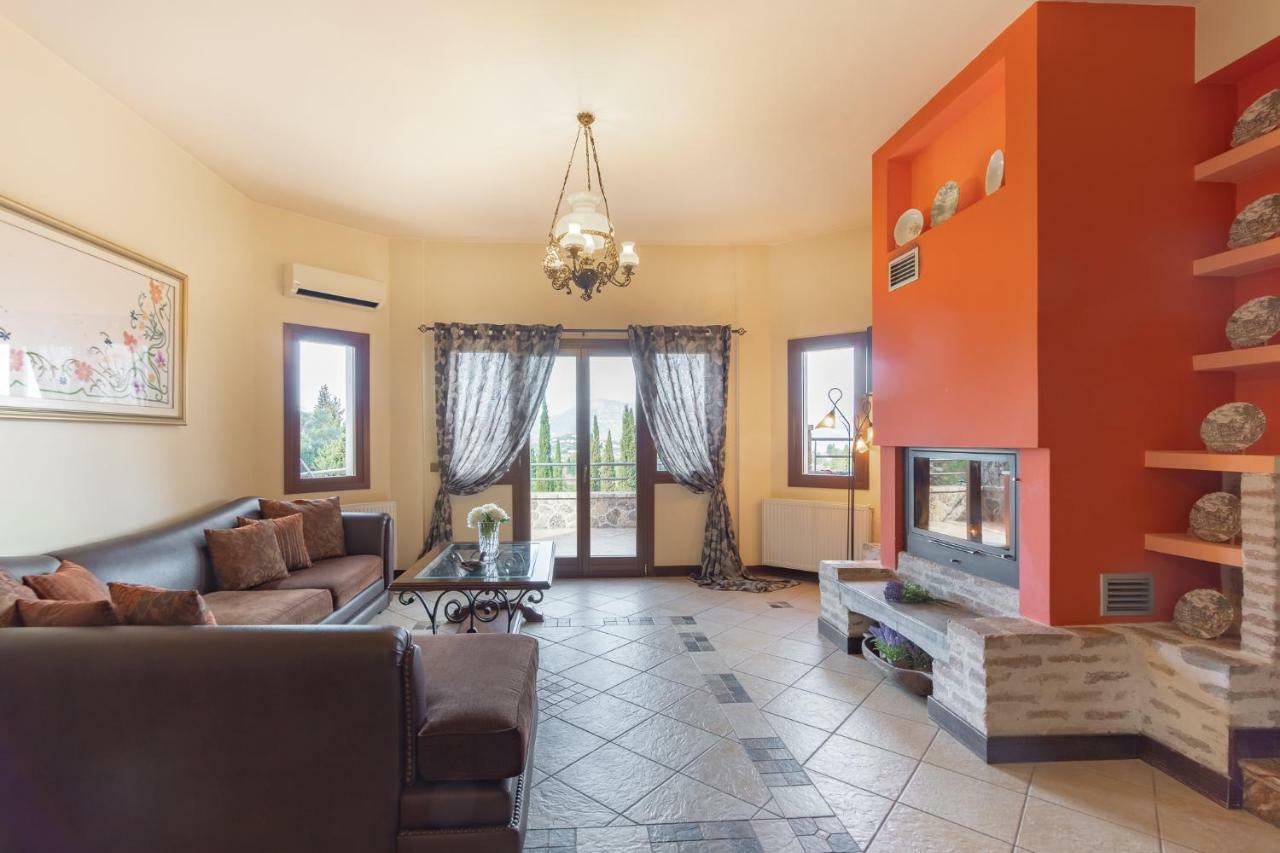 Savvina Villa *