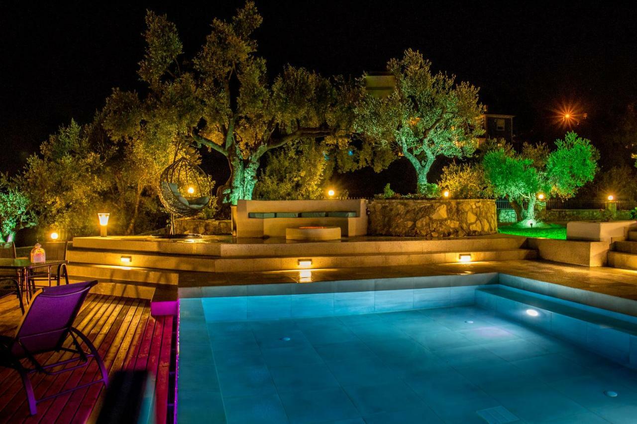 Villa Castelletto Heated Pool Jacuzzi