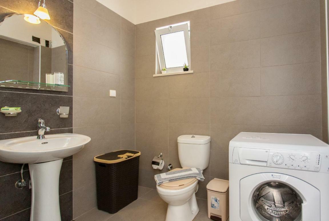 Cretamos Seaside Holiday home Kissamos