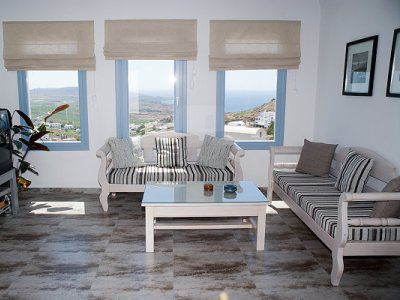 Apanemo & Hotel Akrotiri (Santorini)