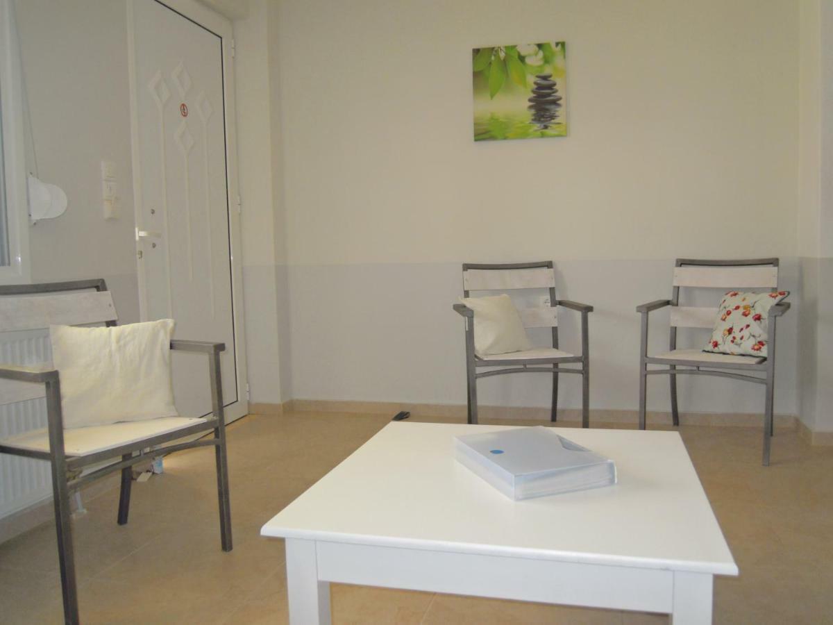 Petaloudes 2