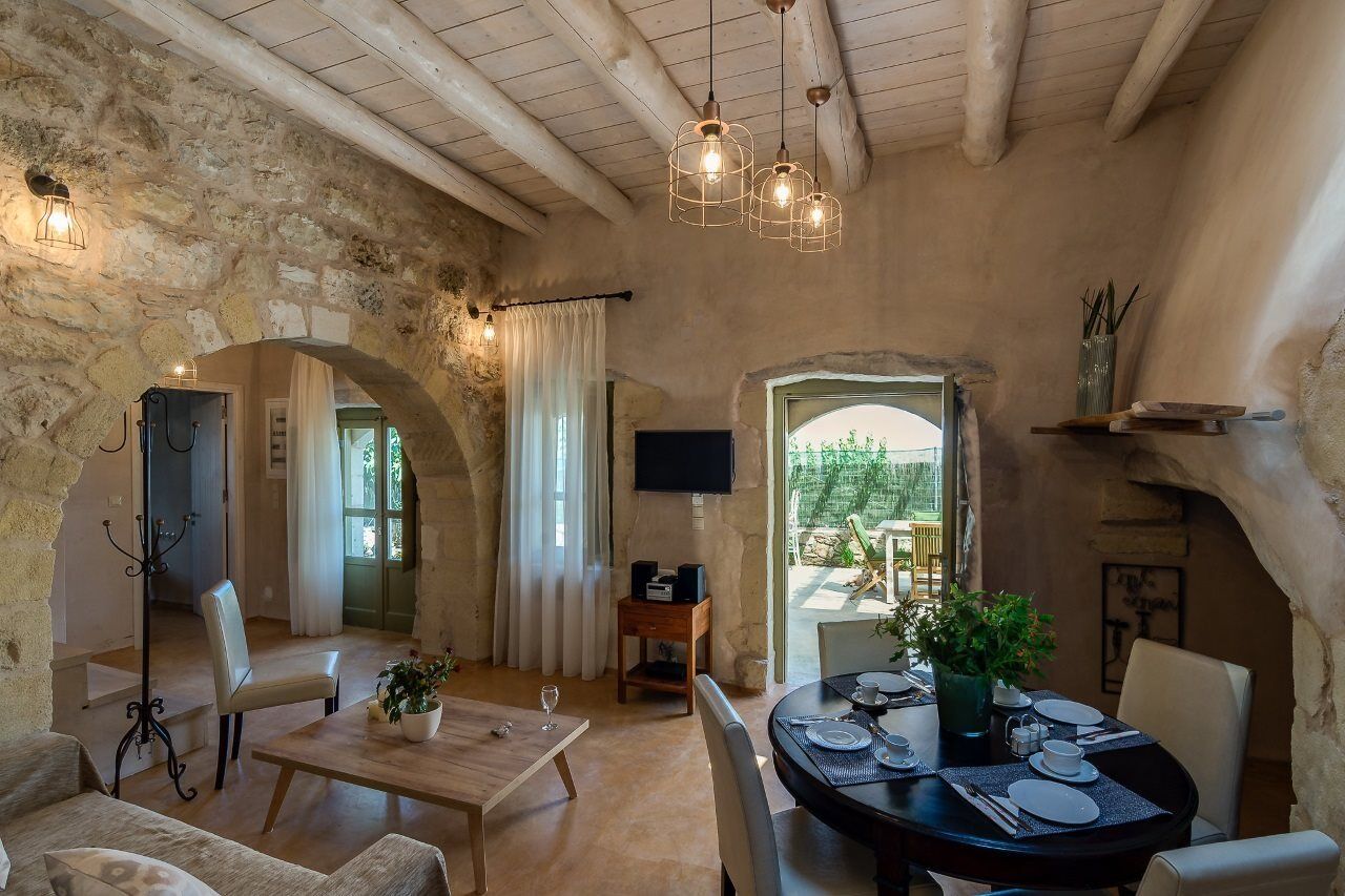 Traditional Stonebuilt Leonanto, Only 5 Km From A Sandy Villa Kastellos