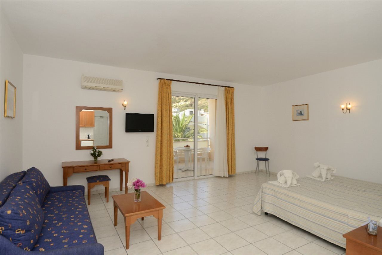 Aparthotel Costas & Chrysoula 3*